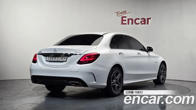 Mercedes-Benz C-Class 2020 thumb 8