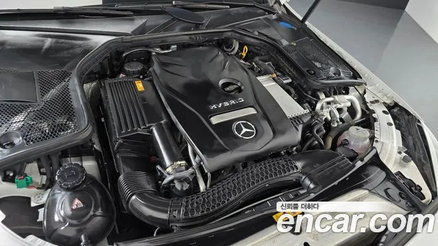 Mercedes-Benz C-Class 2020 thumb 6