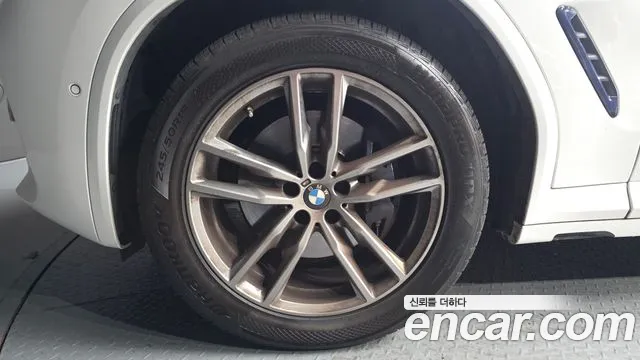 BMW X4 2020 thumb 3