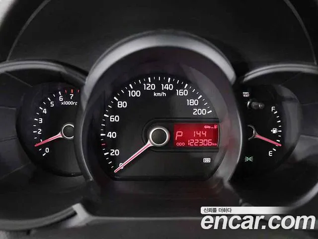 Kia Morning 2014 thumb 8