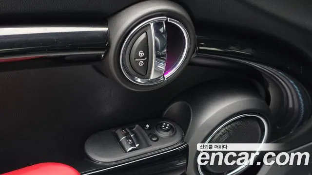 Mini Cooper S 2020 thumb 8