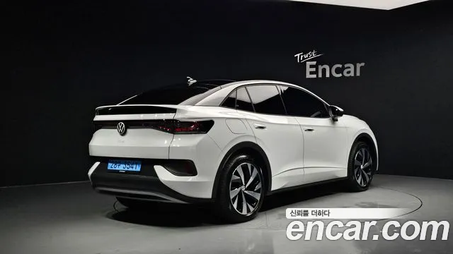 Volkswagen ID.5 2025 thumb 2