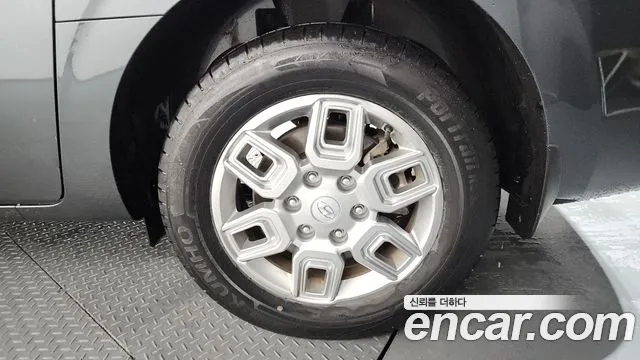Hyundai Staria 2021 thumb 8