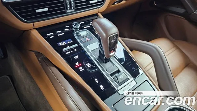 Porsche Cayenne 2019 thumb 11