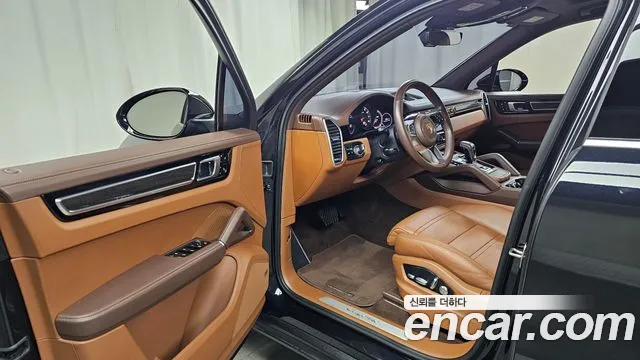 Porsche Cayenne 2019 thumb 6