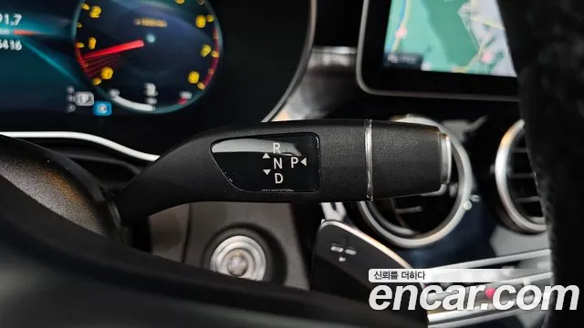 Mercedes-Benz C-Class 2020 thumb 12