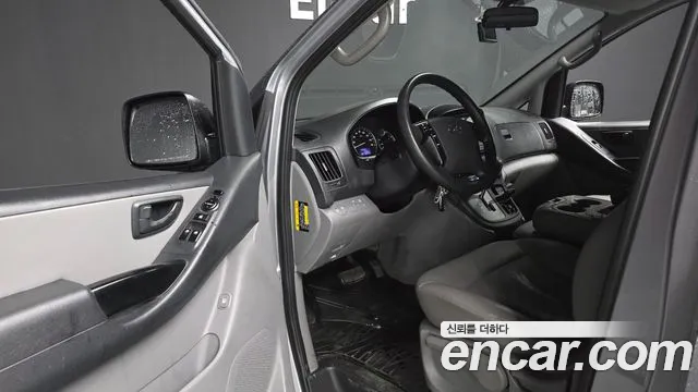 Hyundai Staria 2017 thumb 5