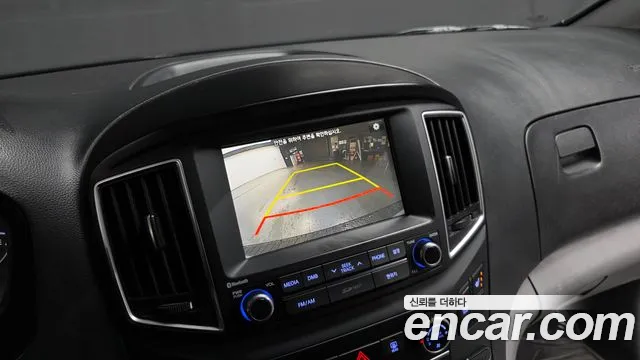 Hyundai Staria 2017 thumb 6