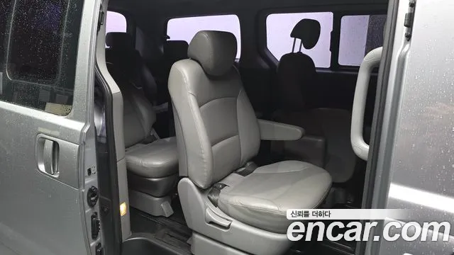Hyundai Staria 2017 thumb 4