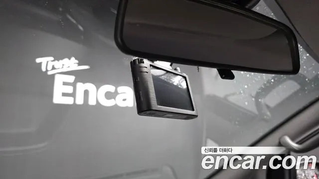 Hyundai Staria 2017 thumb 3