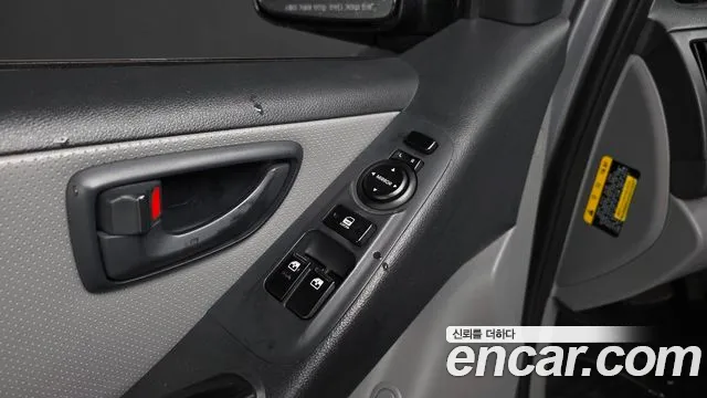 Hyundai Staria 2017 thumb 10