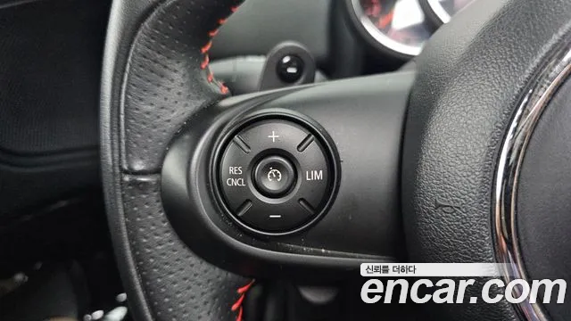 Mini Countryman 2019 thumb 5
