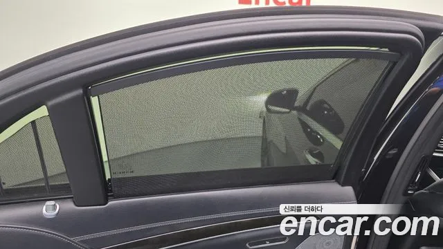 Mercedes-Benz S-Class 2015 thumb 6