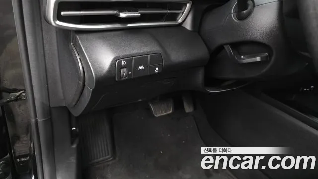 Hyundai Elantra 2021 thumb 2