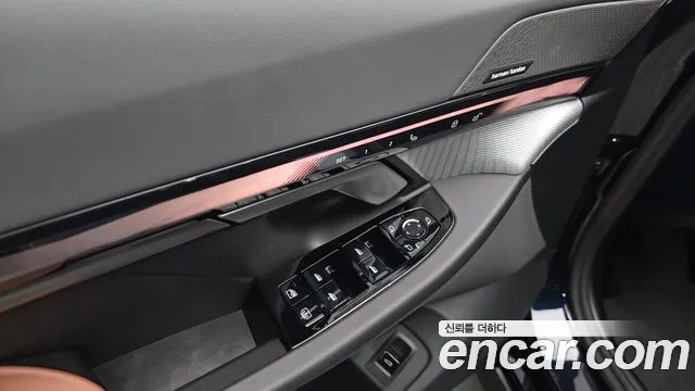 BMW 5 серии 2025 thumb 9