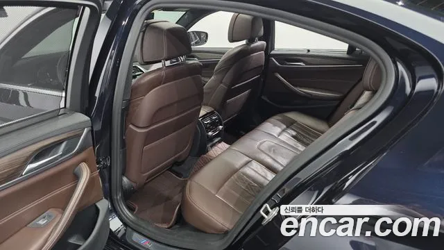 BMW 5 серии 2020 thumb 9