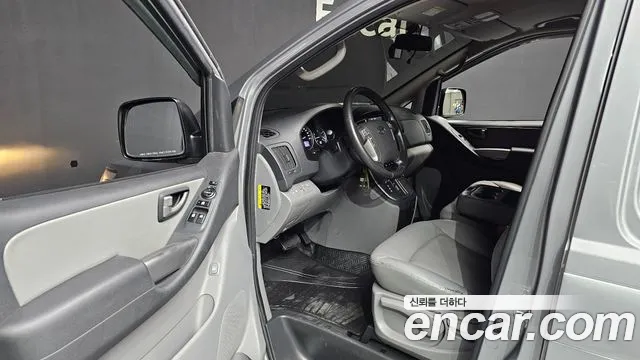 Hyundai Staria 2020 thumb 8