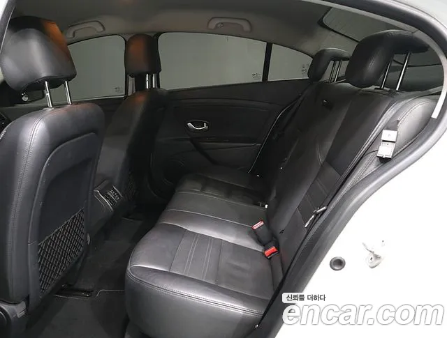 Renault SM3 2018 thumb 7