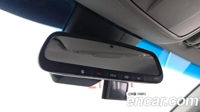 Hyundai Santa Fe 2018 thumb 11