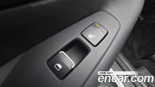 Hyundai Santa Fe 2018 thumb 9