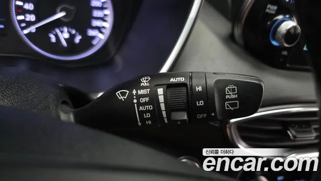 Hyundai Santa Fe 2019 thumb 8