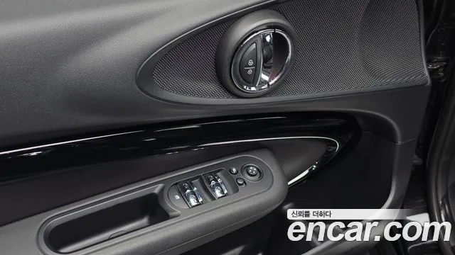 Mini Cooper Clubman 2021 thumb 8