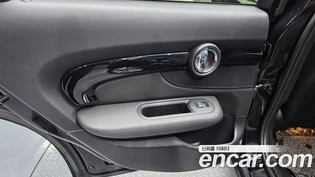 Mini Cooper Clubman 2021 thumb 3