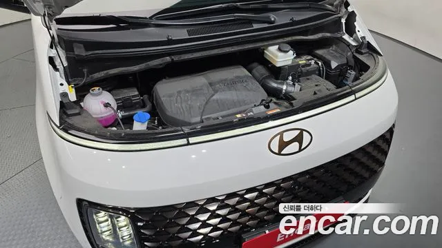 Hyundai Staria 2025 thumb 5