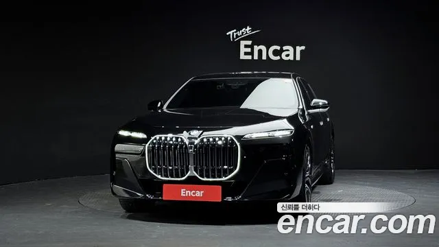 BMW 7 серии 2023 thumb 2