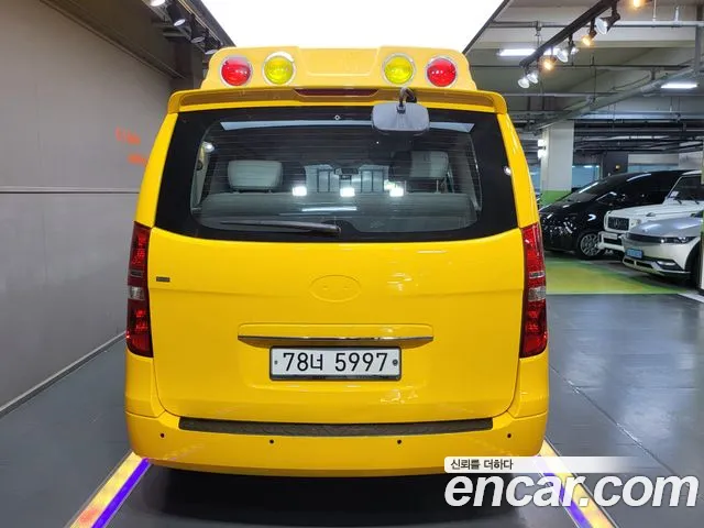 Hyundai Staria 2017 thumb 5