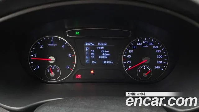Kia Sorento 2017 thumb 10