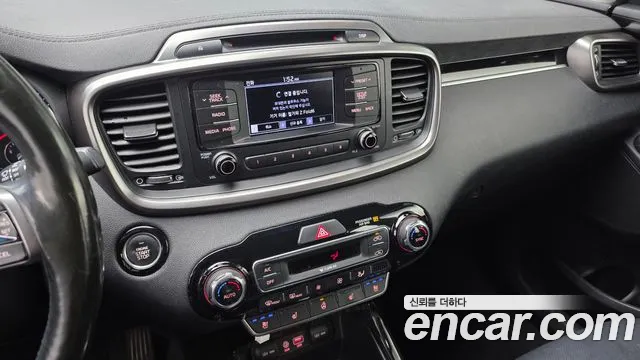 Kia Sorento 2017 thumb 11