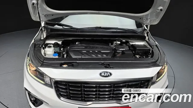 Kia Carnival 2019 thumb 9