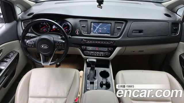 Kia Carnival 2019 thumb 6