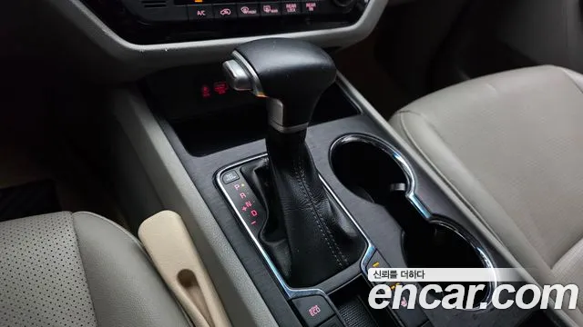 Kia Carnival 2019 thumb 8