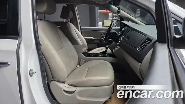 Kia Carnival 2019 thumb 4