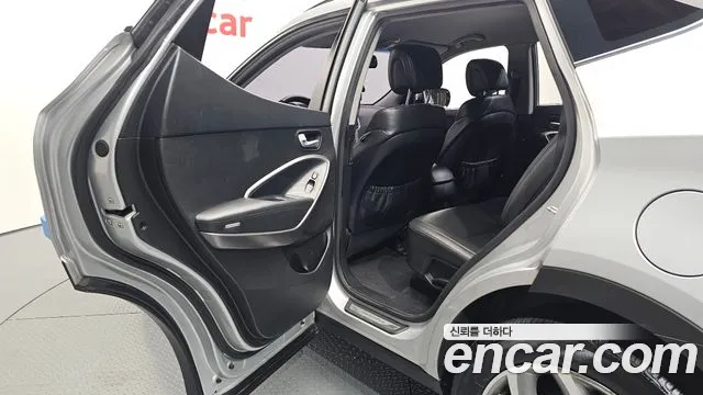 Hyundai Санта Фе 2013 thumb 10