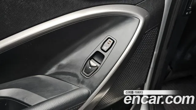 Hyundai Санта Фе 2013 thumb 3