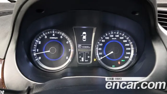 Hyundai Grandeur 2011 thumb 6