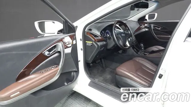 Hyundai Grandeur 2011 thumb 12
