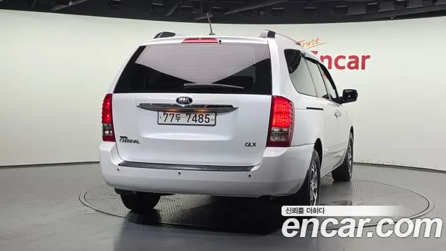 Kia Canival 2013 thumb 9