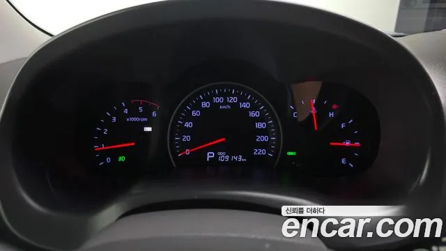 Kia Canival 2013 thumb 8