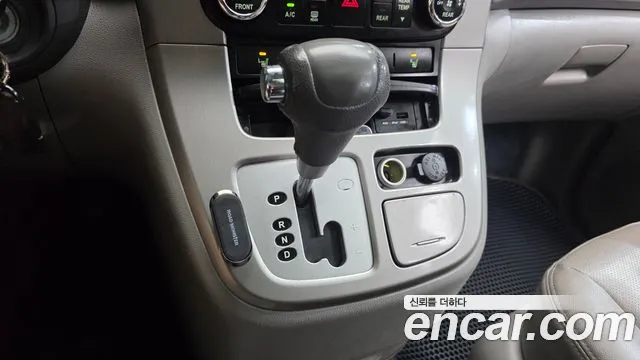 Kia Canival 2013 thumb 5