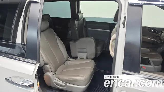 Kia Canival 2013 thumb 7