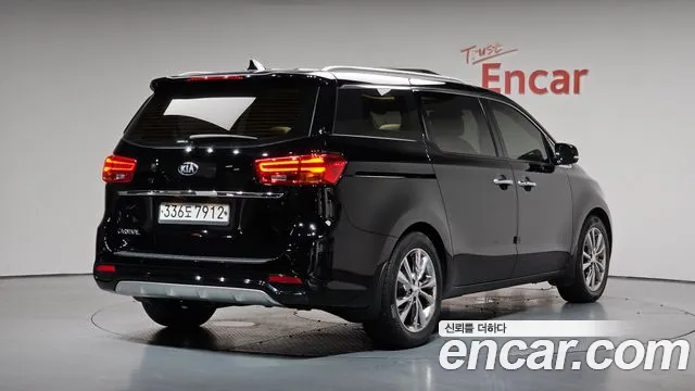 Kia Carnival 2019 thumb 12