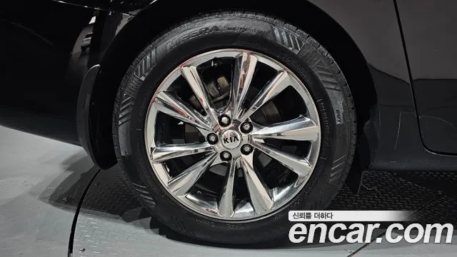 Kia Carnival 2019 thumb 4