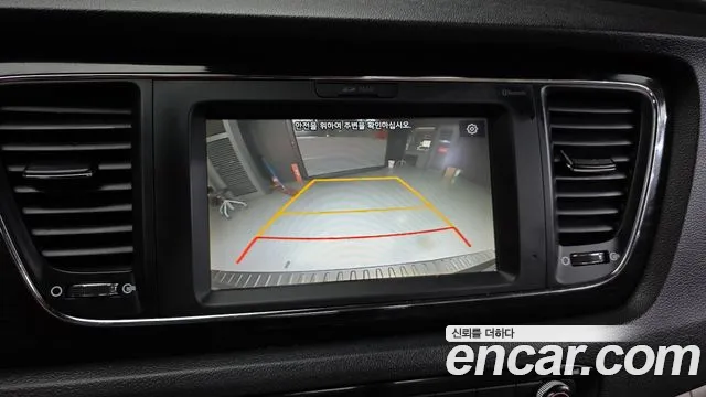 Kia Carnival 2019 thumb 3
