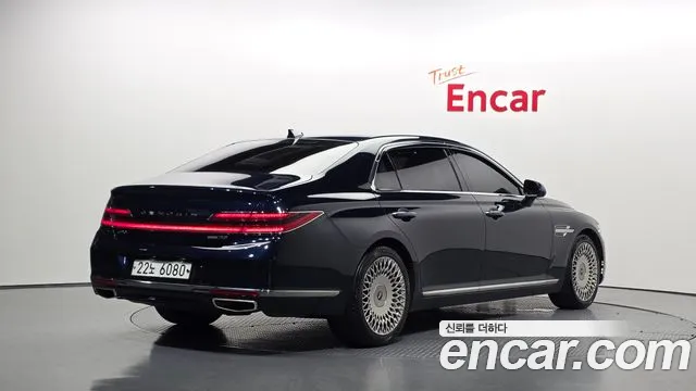Genesis G90 2018 thumb 11
