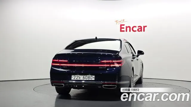 Genesis G90 2018 thumb 4