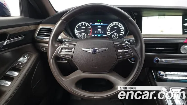 Genesis G90 2018 thumb 5